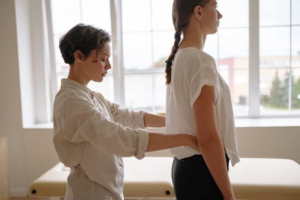 Proper massage therapist body mechanics and posture